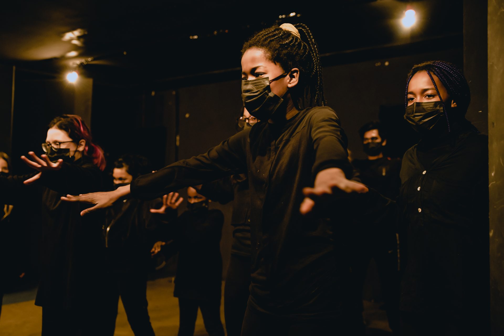 Illoco Teatro (Laboratorio di teatro e piccolo circo con le/gli adolescenti, 2021)